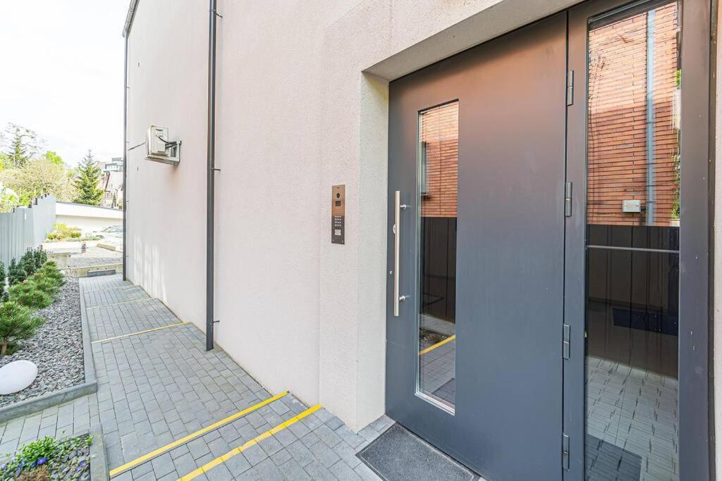 Sky Apartment With Free Parking And Balcony & Ac Kaunas Extérieur photo