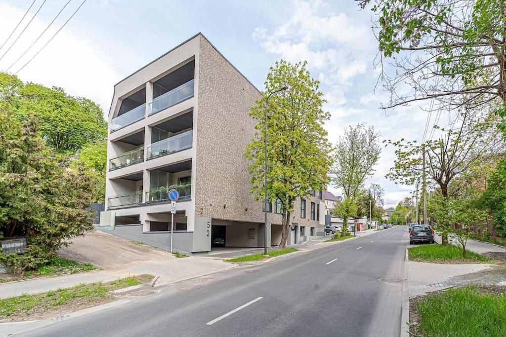 Sky Apartment With Free Parking And Balcony & Ac Kaunas Extérieur photo