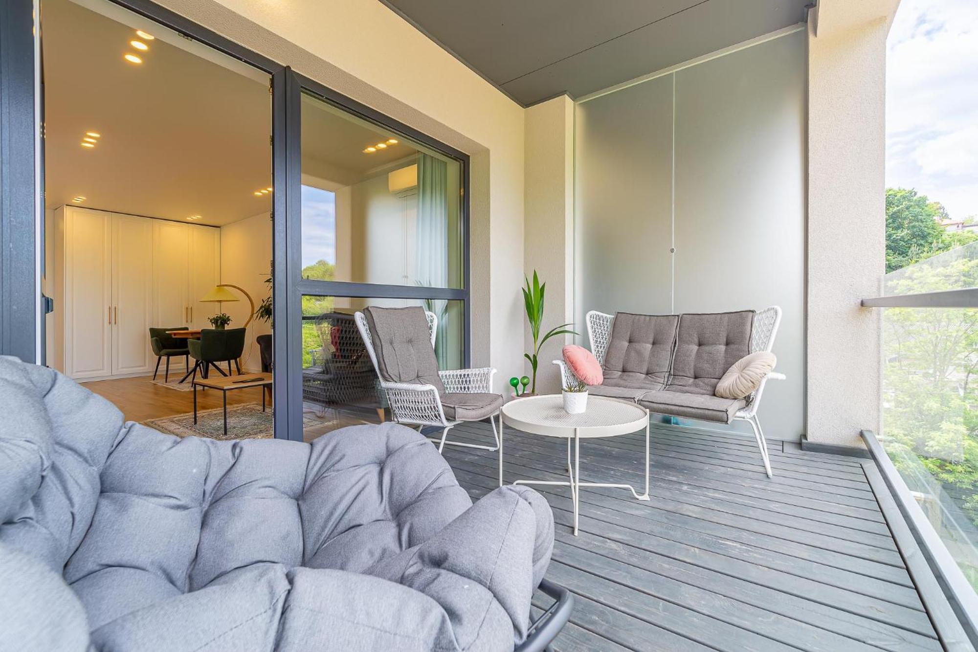 Sky Apartment With Free Parking And Balcony & Ac Kaunas Extérieur photo